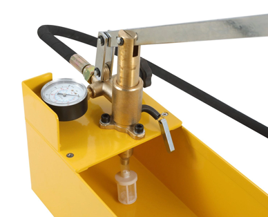 كيفية تشغيل مضخة اختبار بأمان؟